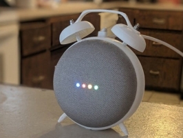 Image of Подставка для Google Home Mini в виде ретро будильника