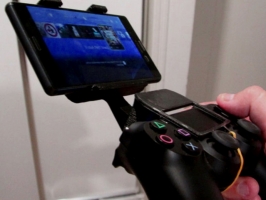 Image of Крепление для смартфона Sony Xperia Z3 на джойстик PS4